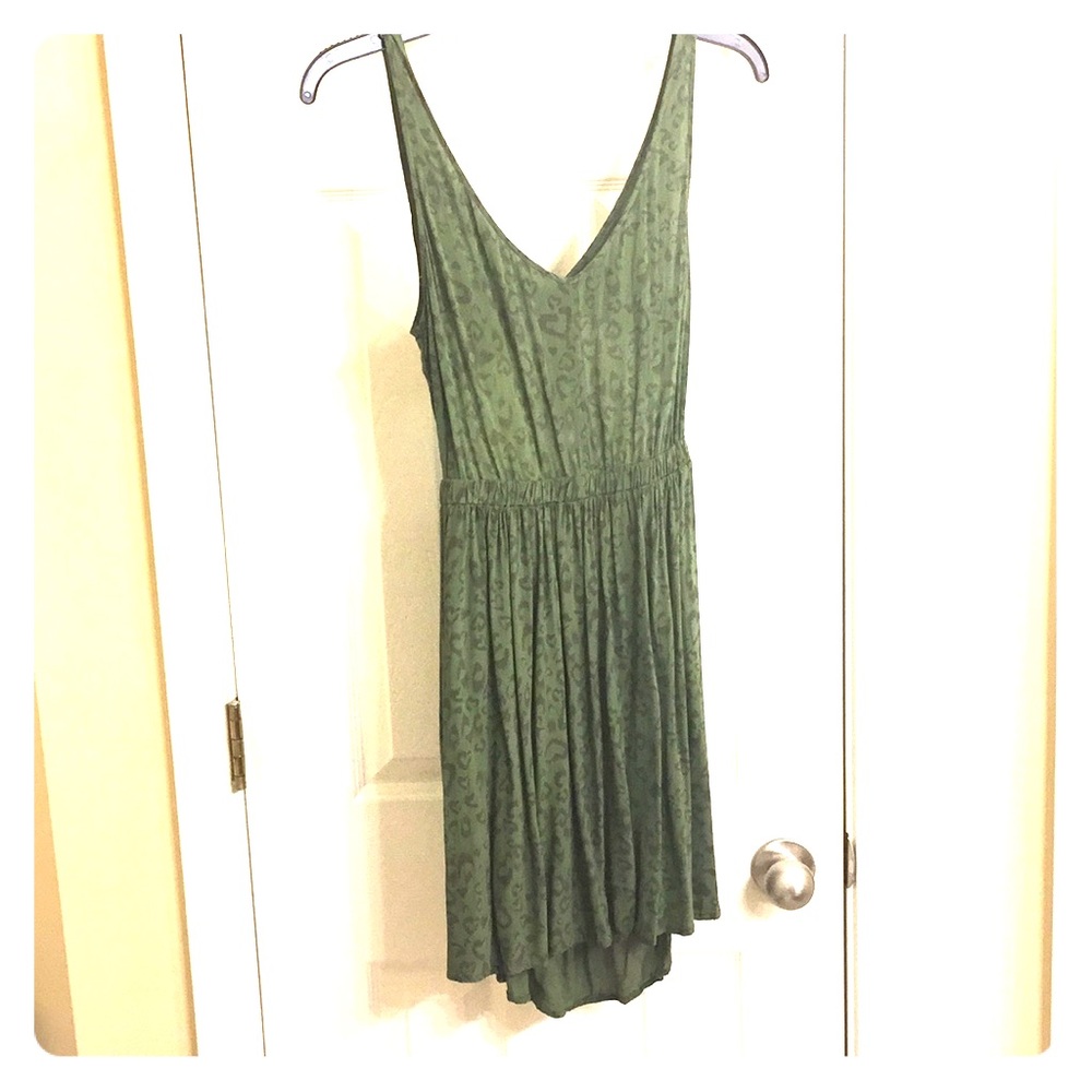 Open-back army green dress